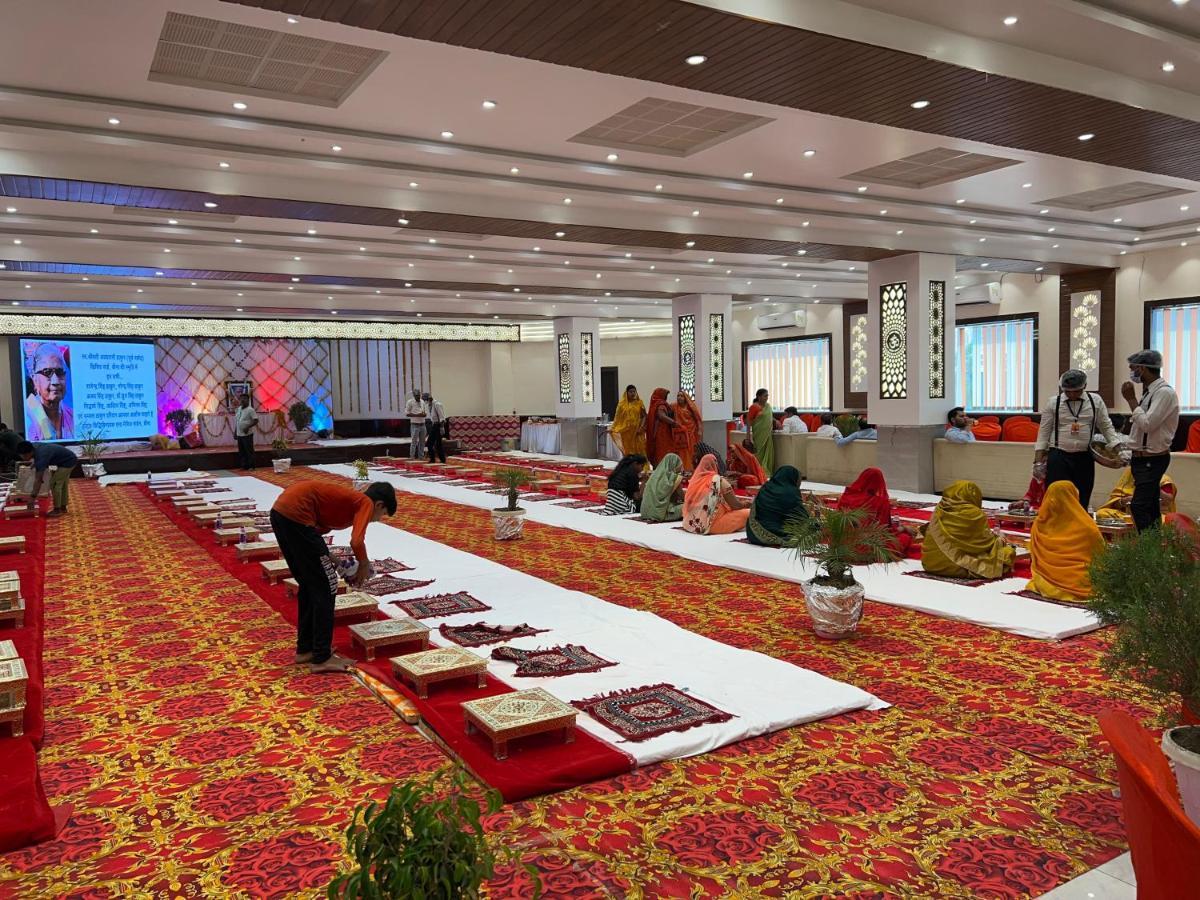 Hotel Shri Siddhivinayak Bina-Etawa Extérieur photo